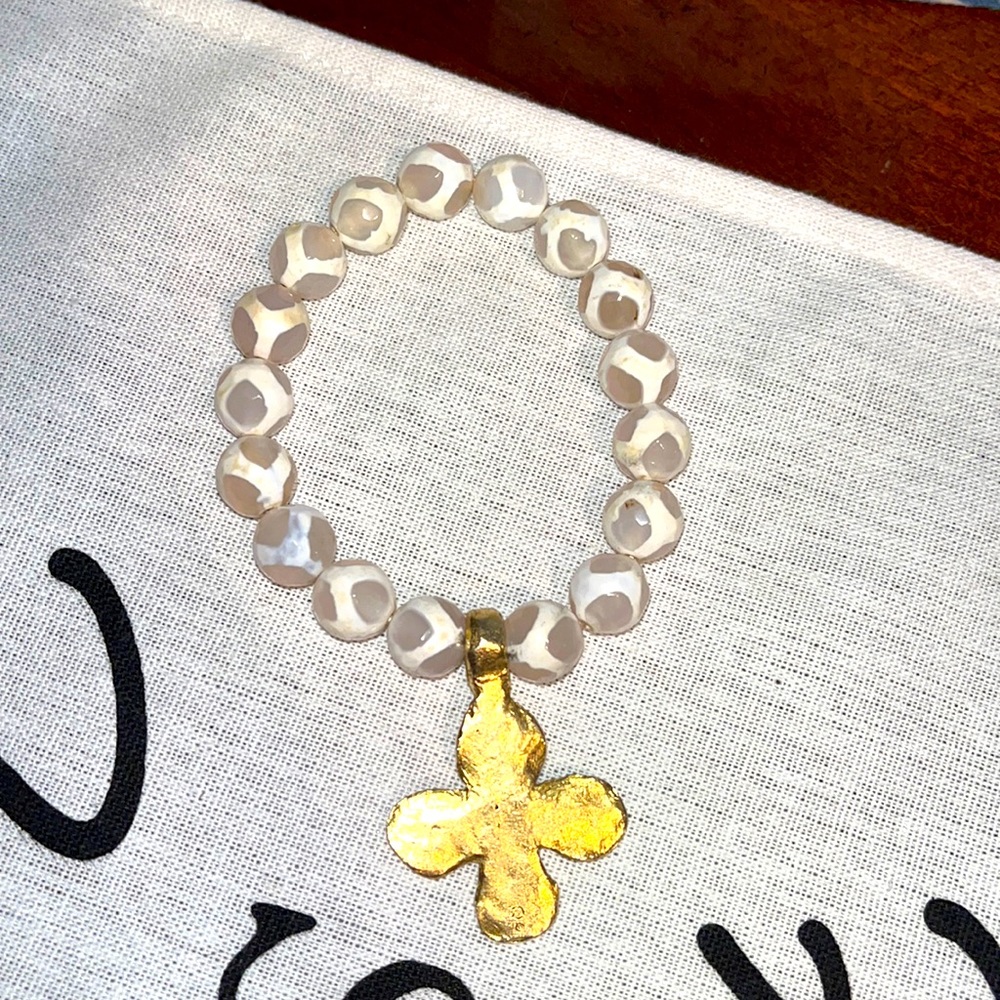 Betsy Pittard stretchy bracelet